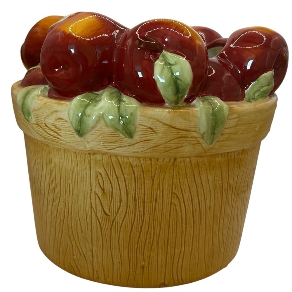 Oneida Ceramic Apple Basket‎